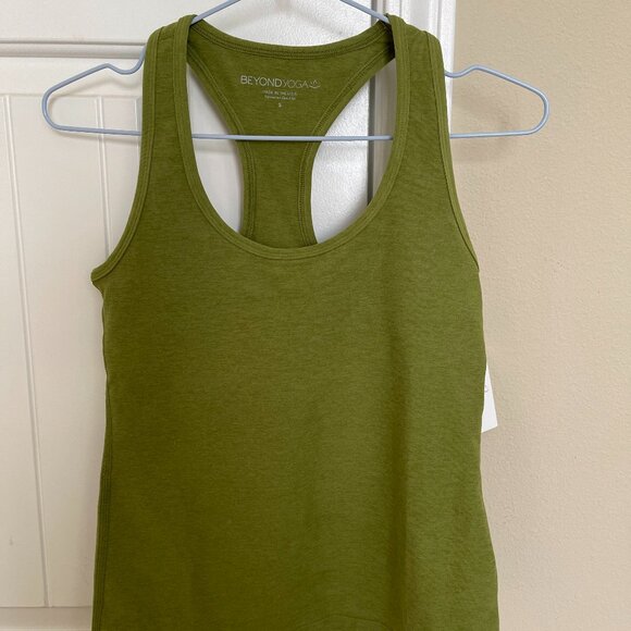 NWT! Beyond YOGA Spacedye Step Up Racerback Tank - Fern Green Heather / S - Picture 3 of 5